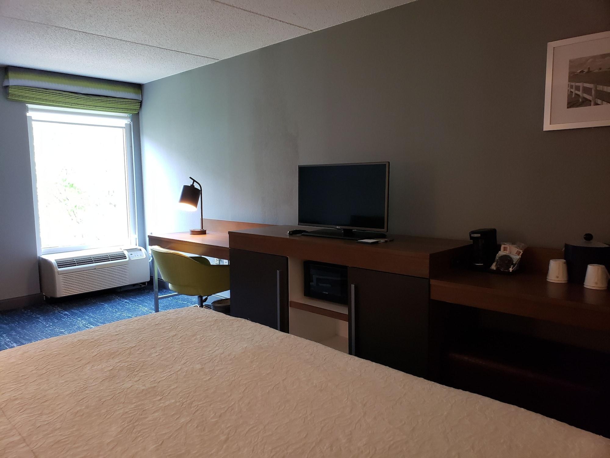 Hampton Inn & Suites Newtown Yardley Екстер'єр фото