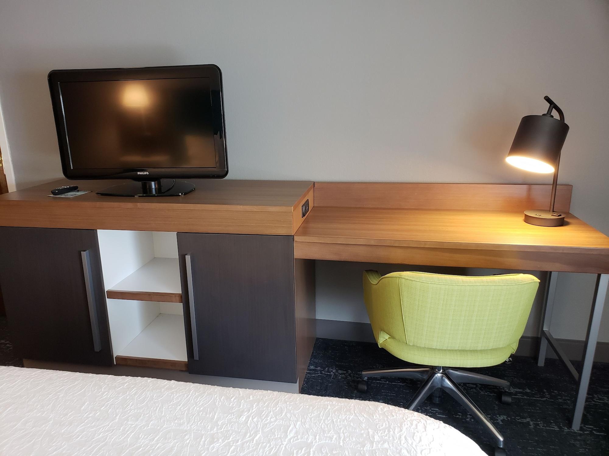 Hampton Inn & Suites Newtown Yardley Екстер'єр фото