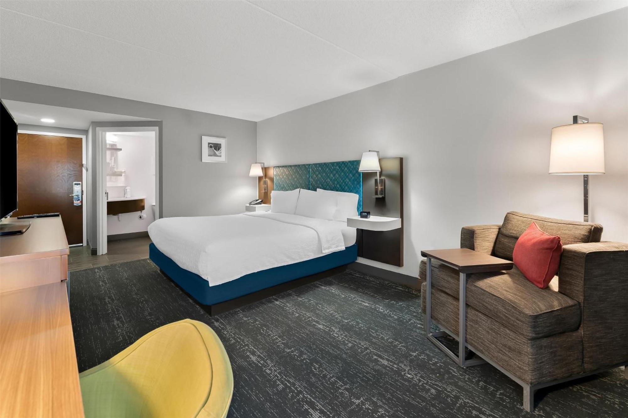 Hampton Inn & Suites Newtown Yardley Екстер'єр фото