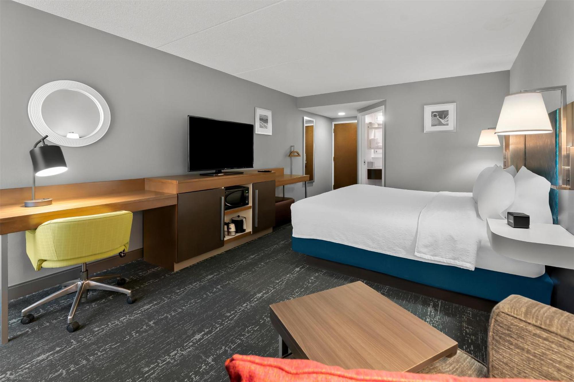 Hampton Inn & Suites Newtown Yardley Екстер'єр фото