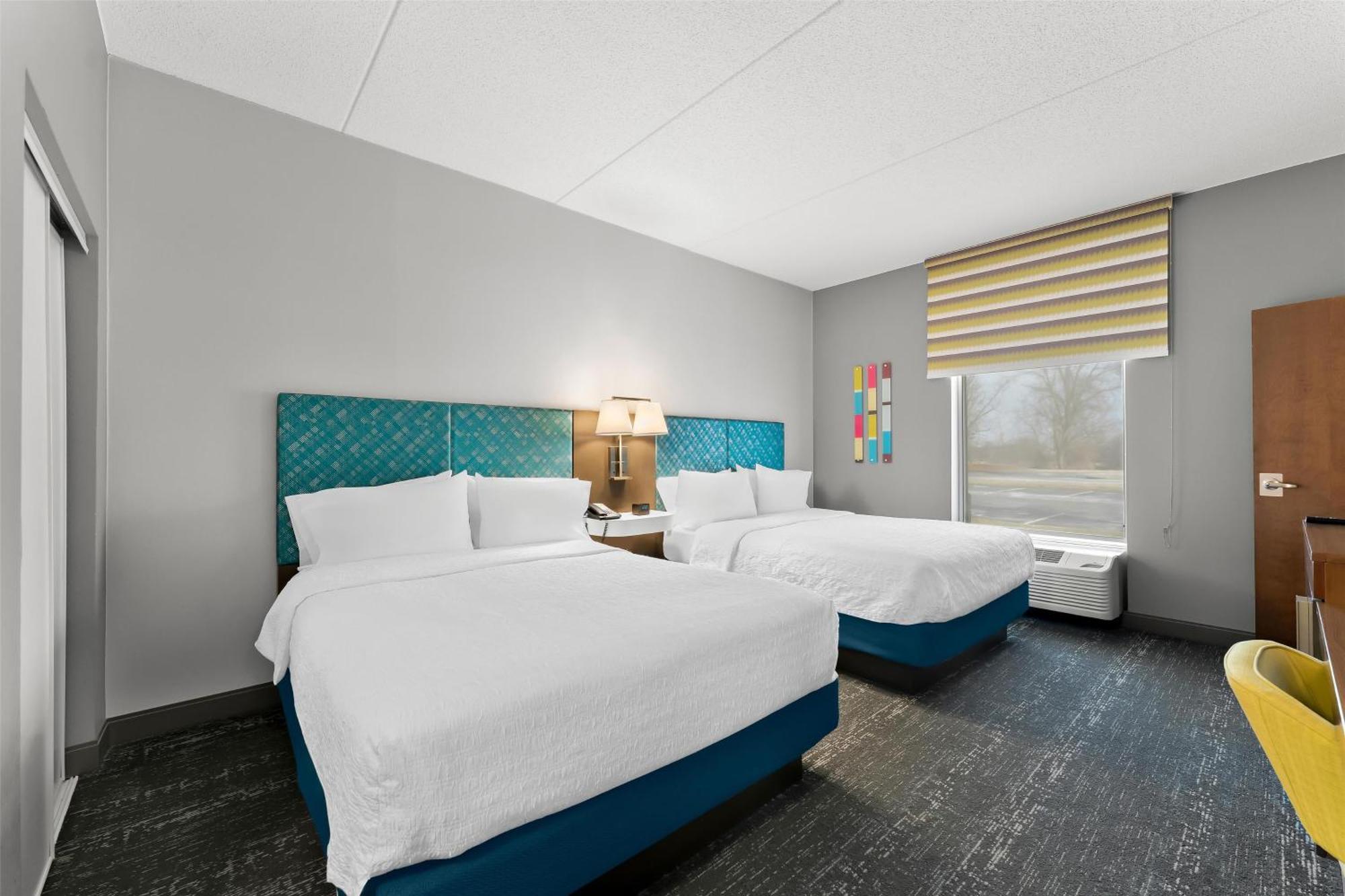 Hampton Inn & Suites Newtown Yardley Екстер'єр фото