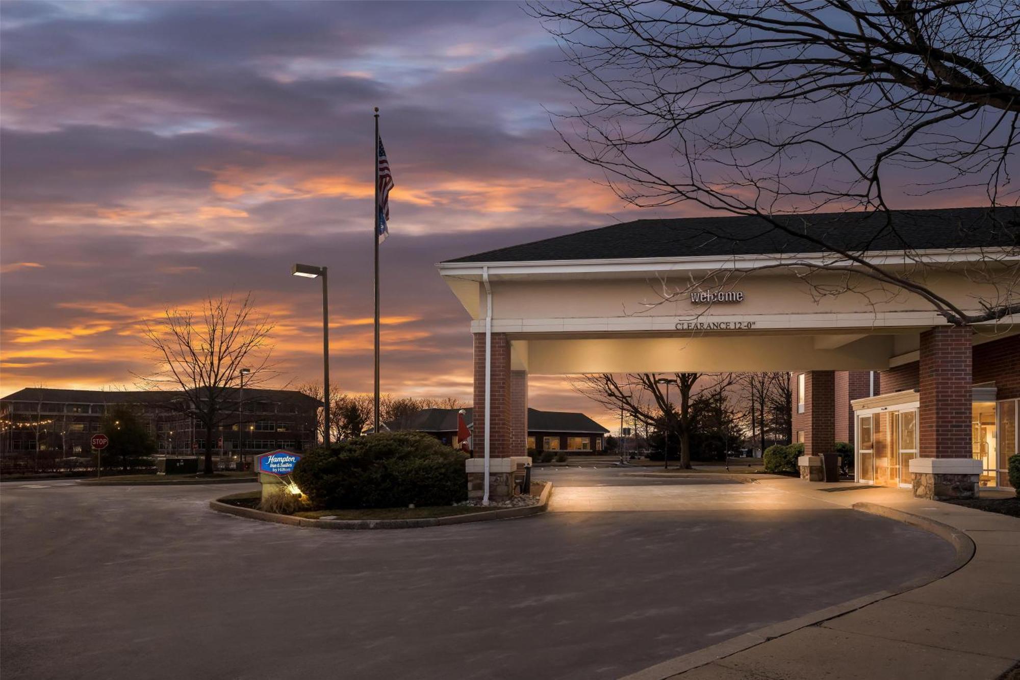 Hampton Inn & Suites Newtown Yardley Екстер'єр фото